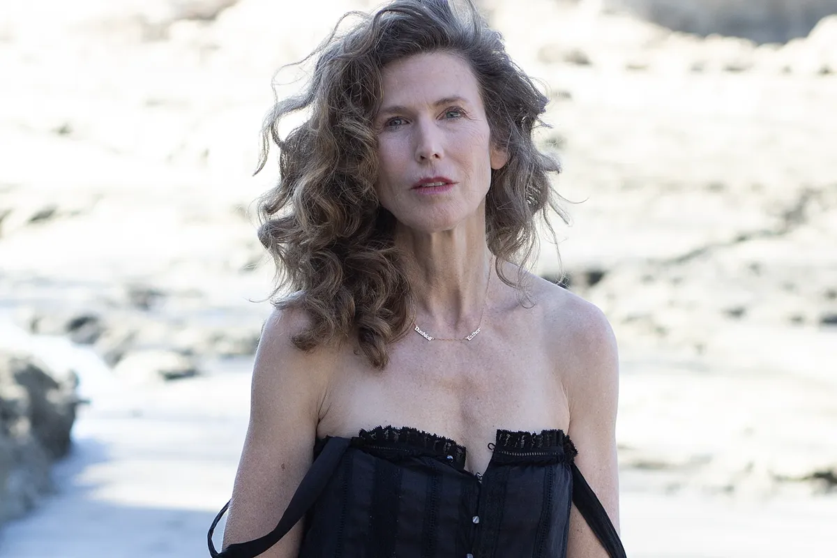 Sophie B. Hawkins